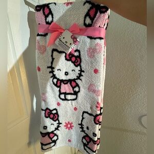 Brand New Hello Kitty Blanket!